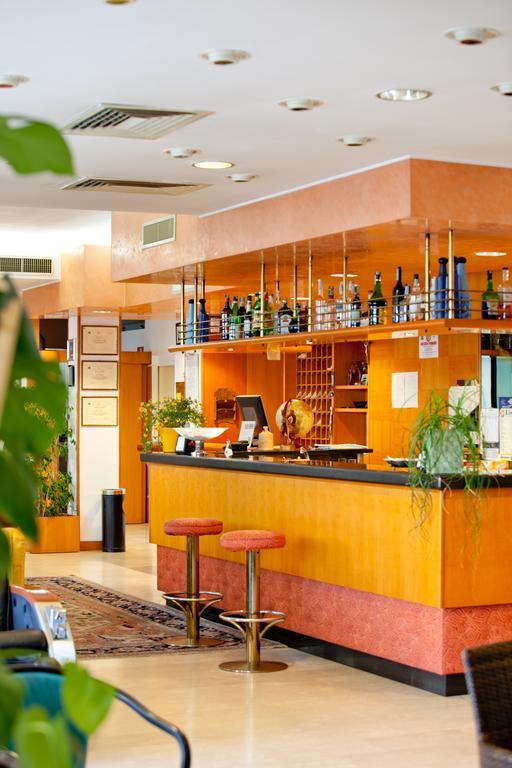 סן בנדטו דל טרנטו Hotel Canguro מראה חיצוני תמונה